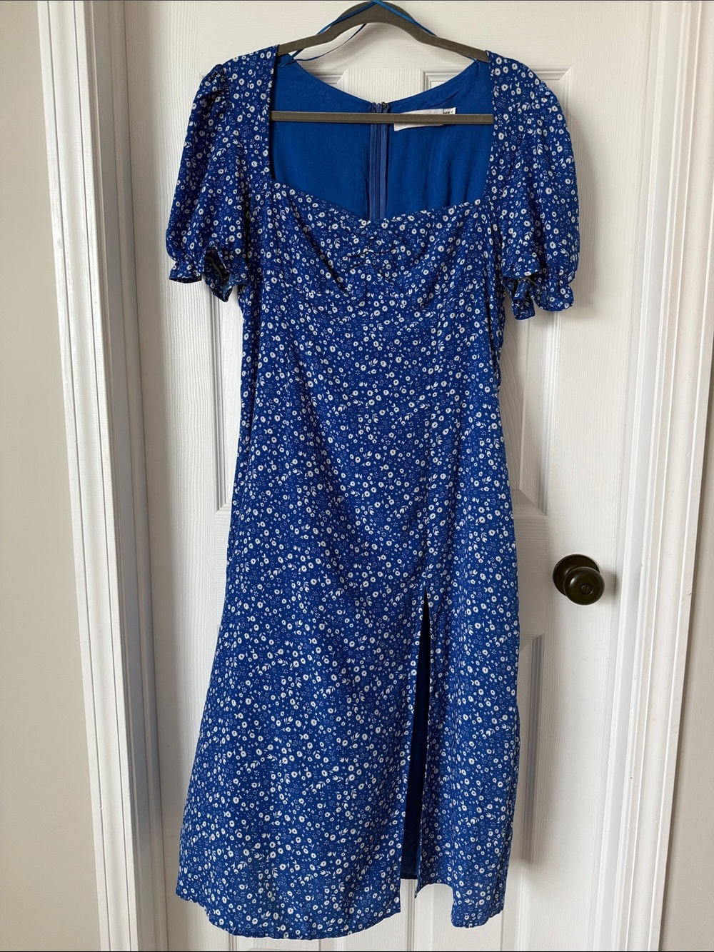 Mura Boutique Royal Blue Daisy-Print Midi Dress with Puff Sleeves